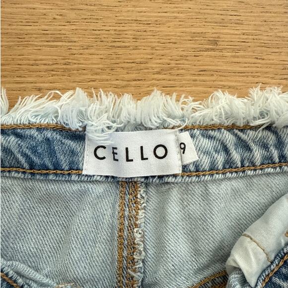 Cello - Wide Leg Distressed Ripped Jeans in Light Wash Blue - Picture 3 of 4